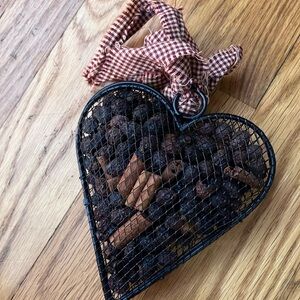 Primitive Heart Shaped Wire Potpourri